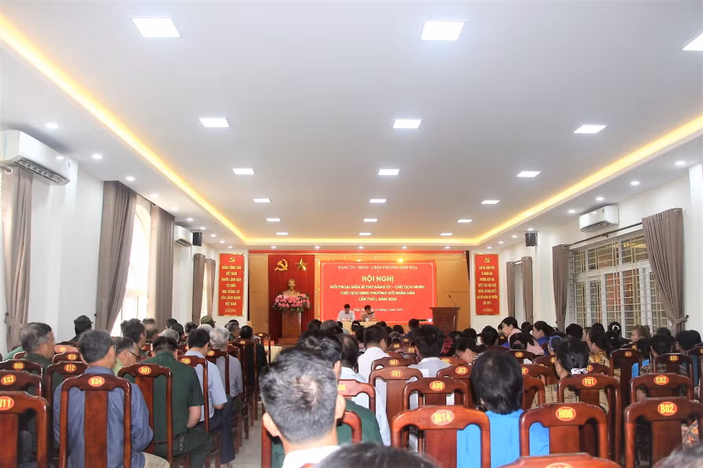 Quang cảnh hội nghị.