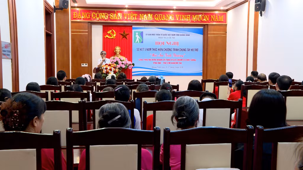 Quang cảnh hội nghị.