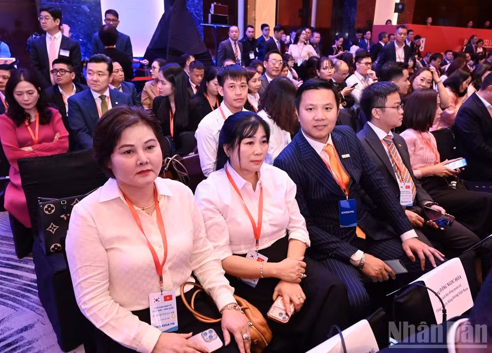 Đông đảo các doanh nghiệp Việt Nam và Hàn Quốc tham dự Diễn đàn. (Ảnh: Trần Hải)