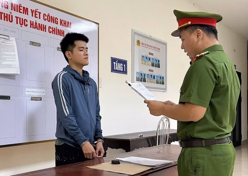 Công an Đà Nẵng khởi tố bị can làm giả sổ đỏ để lừa bán đất, chiếm đoạt gần nửa tỉ đồng. Ảnh: CACC