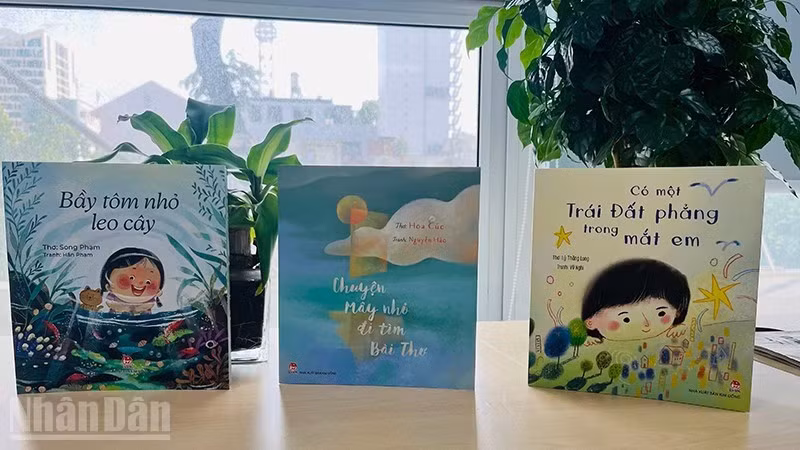 Bìa ba tập thơ thiếu nhi mới của Nhà xuất bản Kim Đồng. (Ảnh: LINH BẢO)