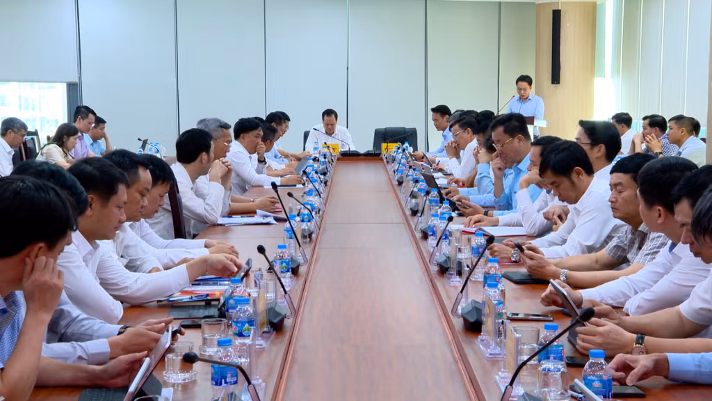 Các đại biểu tham dự hội nghị.