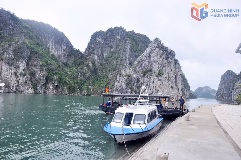 Cơ sở hạ tầng cảng, bến tại các điểm đến trên vịnh Hạ Long sẽ được rà soát để sửa chữa, nâng cấp, đầu tư đảm bảo thuận lợi, an toàn cho du khách.