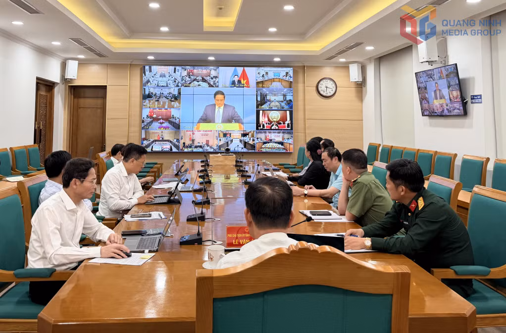 Thủ tướng Chính phủ Phạm Minh Chính chủ trì cuộc họp.