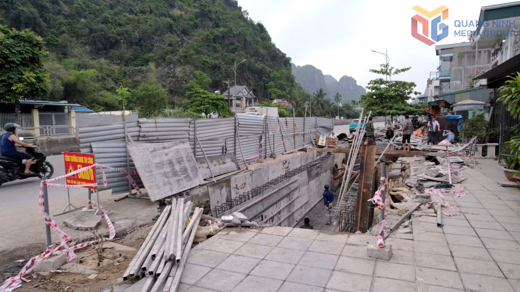 Cống thoát nước được mở rộng gấp nhiều lần trước đây đảm bảo xử lý một trong những nguyên nhân chính dẫn đến ngập lụt tại khu 9A phường Quang Hanh