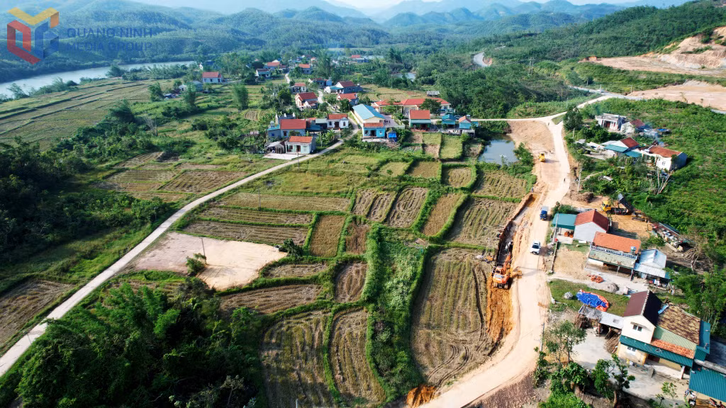 Những năm qua, hạ tâng giao thông trên địa bàn huyện Ba Chẽ được tỉnh Quảng Ninh quan tâm đầu tư, tạo động lực cho địa phương phát triển.