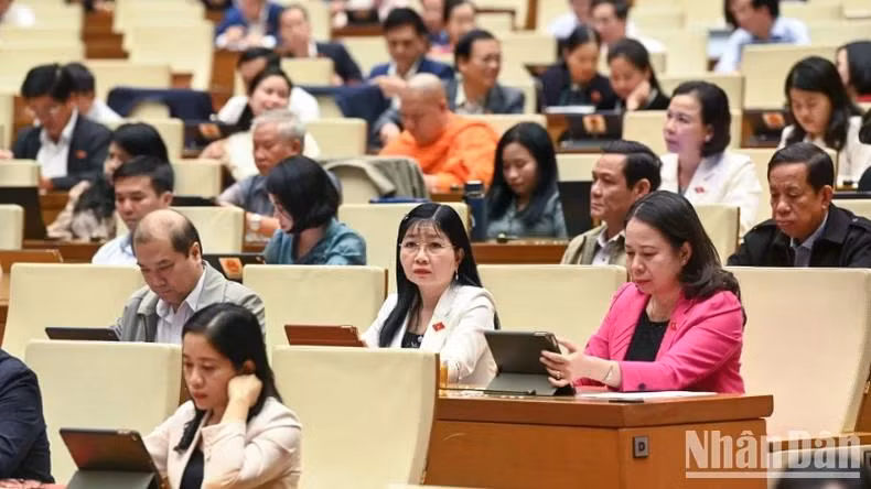 Các đại biểu Quốc hội tham dự phiên họp chiều 29/11. (ẢNH: DUY LINH)