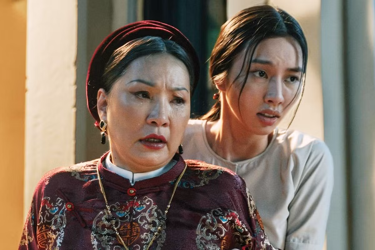 Tạo hình của Hồng Đào, Thùy Tiên trong phim Linh miêu: Quỷ nhập tràng.