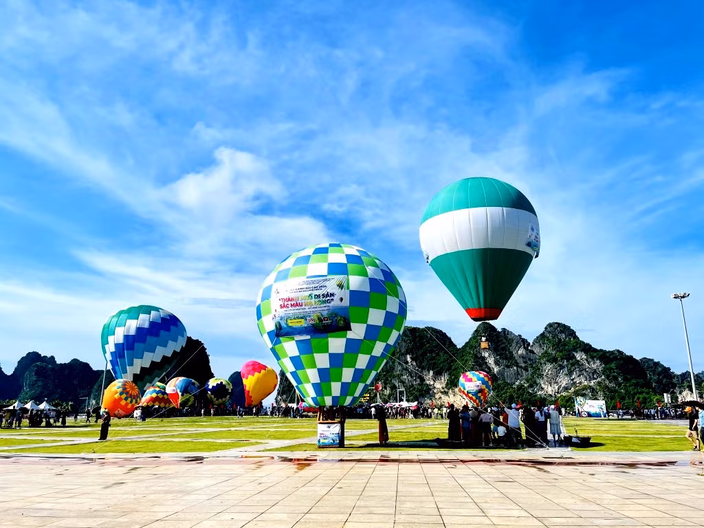 Dịp Quốc khánh 2/9, lần đầu tiên Lễ hội khinh khí cầu “Thành phố Di sản - Sắc màu Hạ Long”, tổ chức tại Quảng Ninh.