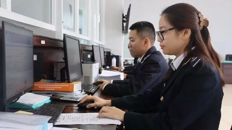 Hoạt động nghiệp vụ tại Chi cục Hải quan cửa khẩu cảng Hòn La, Cục Hải quan Quảng Bình. (Ảnh: haiquanonline.com.vn)