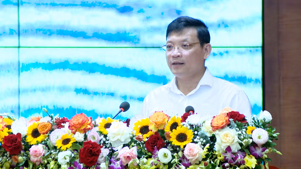 Đồng chí Nghiêm Xuân Cường, Phó Chủ tịch UBND tỉnh phát biểu tại hội nghị.
