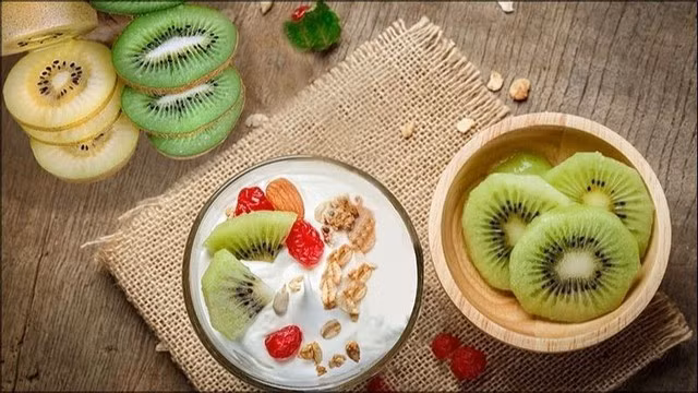 Sử dụng kiwi làm món tráng miệng rất ngon.