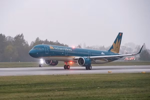 Nhiều chuyến bay phải huỷ do bão số 5. Ảnh: Vietnam Airlines