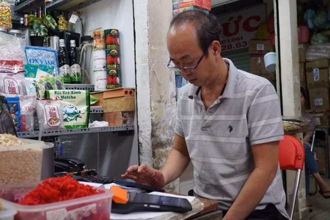Đề xuất bổ sung quy định mới về khai và khấu trừ thuế đối với hộ kinh doanh. Ảnh: Ngọc Lê