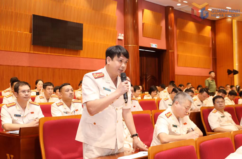 Đại biểu tham gia ý kiến về nhân sự Đại hội.