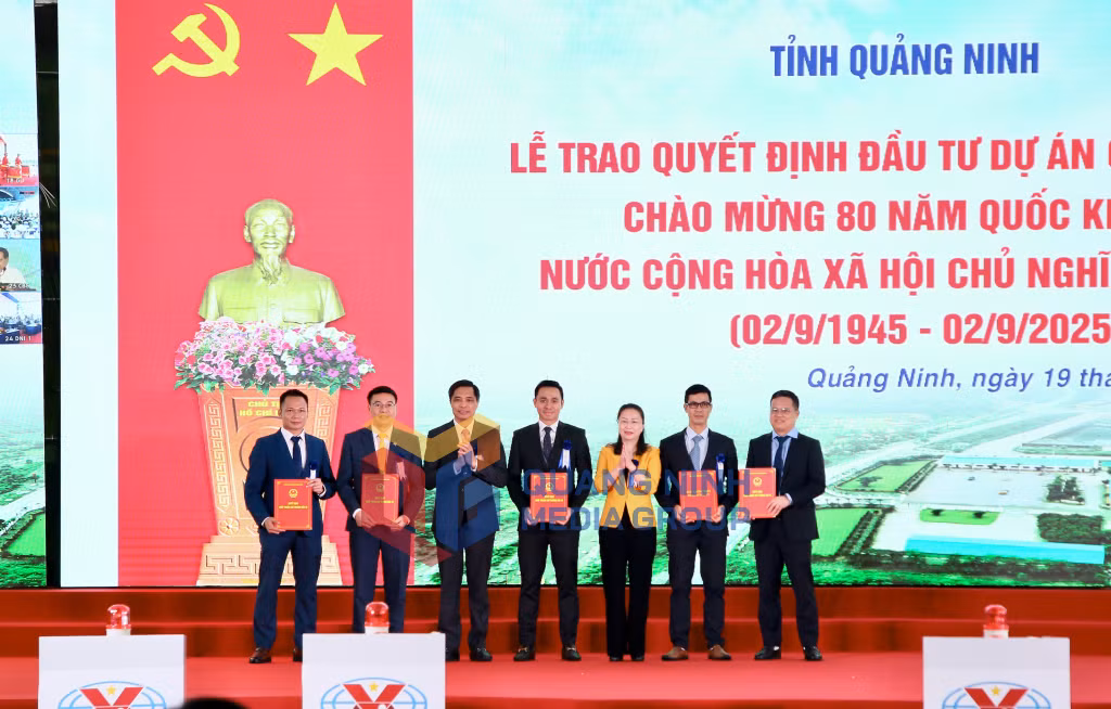 Các dự án lĩnh vực thương mại, dịch vụ, thể thao được trao quyết định đầu tư (8-2025). Ảnh: Minh Hà