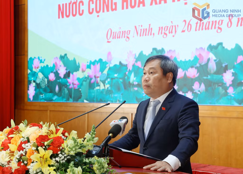 Đồng chí Vũ Đại Thắng, Ủy viên Trung ương Đảng, Bí thư Tỉnh ủy, Trưởng Đoàn ĐBQH tỉnh, phát biểu tại lễ kỷ niệm.