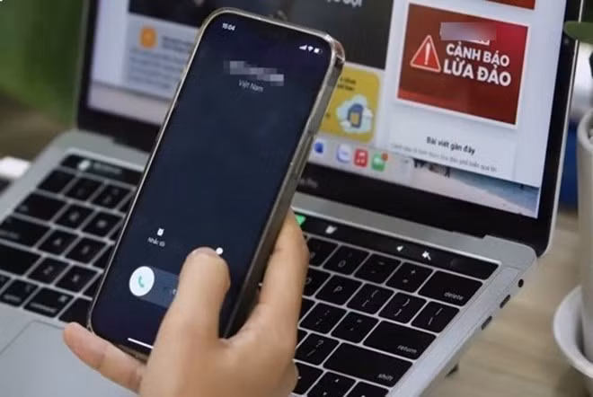 Công an TP Hải Phòng cảnh báo thủ đoạn phạm tội cưỡng đoạt tài sản thông qua các trang mại dâm online. Ảnh: Phạm Hòa