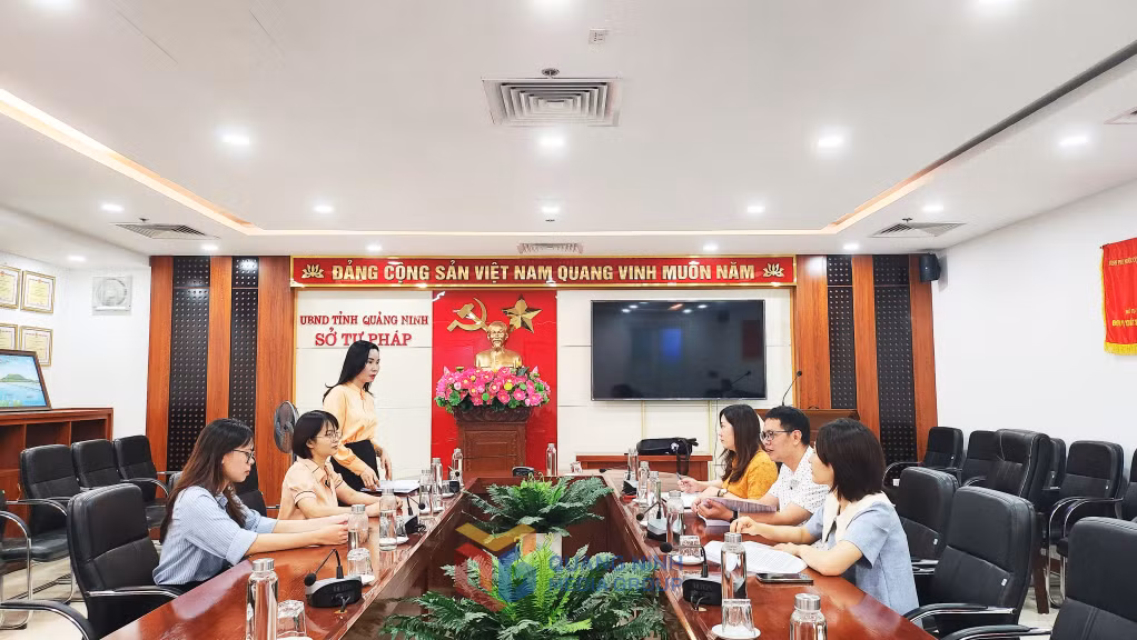 Phòng Văn bản và theo dõi thi hành pháp luật (Sở Tư pháp) họp triển khai công việc theo kế hoạch Sở Tư pháp ban hành nhằm thực hiện có hiệu quả, thực chất Nghị quyết số 66-NQ/TW.