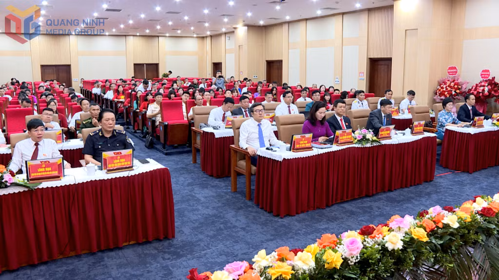Tham dự đại hội có 150 đại biểu chính thức, đại diện cho gần 600 đảng viên từ các chi bộ trực thuộc.