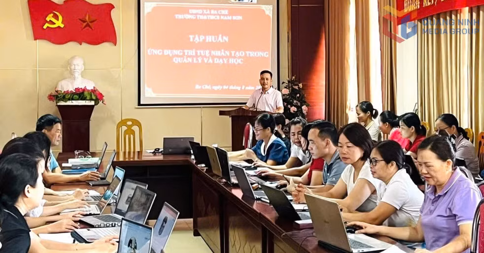 Trường TH&amp;THCS Nam Sơn (xã Ba Chẽ) tập huấn về trí tuệ nhân tạo trong quản lý dạy và học (tháng 7/2025).