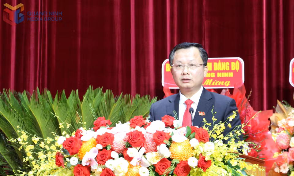 Đồng chí Cao Tường Huy, Bí thư Đảng ủy đặc khu Vân Đồn, phát biểu tại Đại hội.