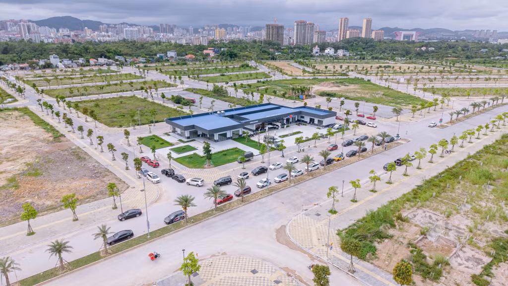 Toàn cảnh VPBH dự án Vera Diamond City với không gian hiện đại, quy hoạch bài bản.