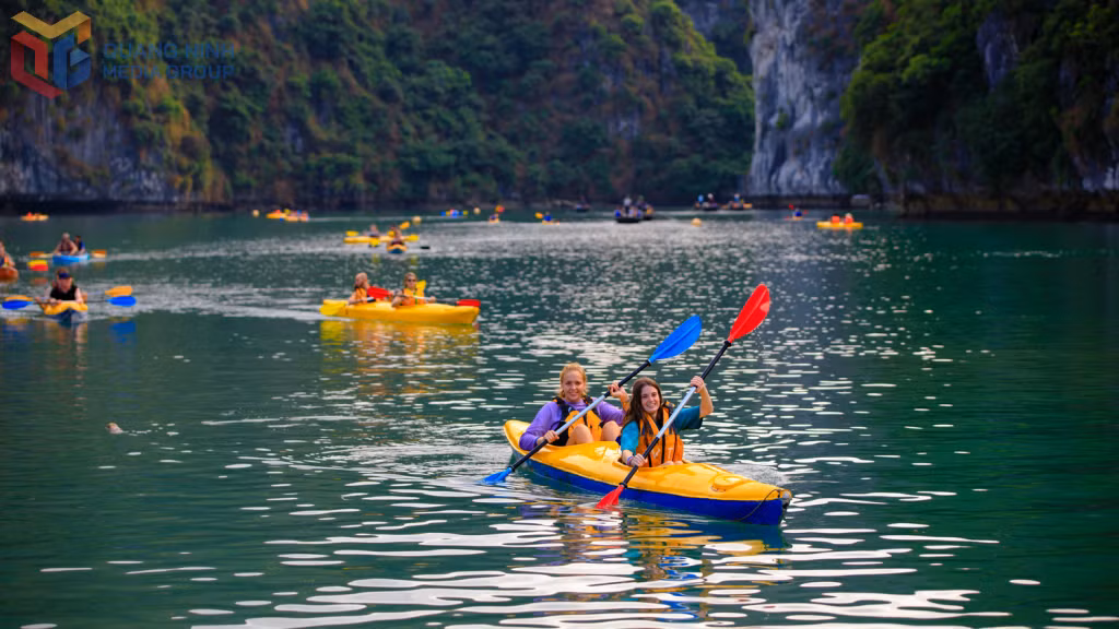 Khám phá và trải nghiệm.