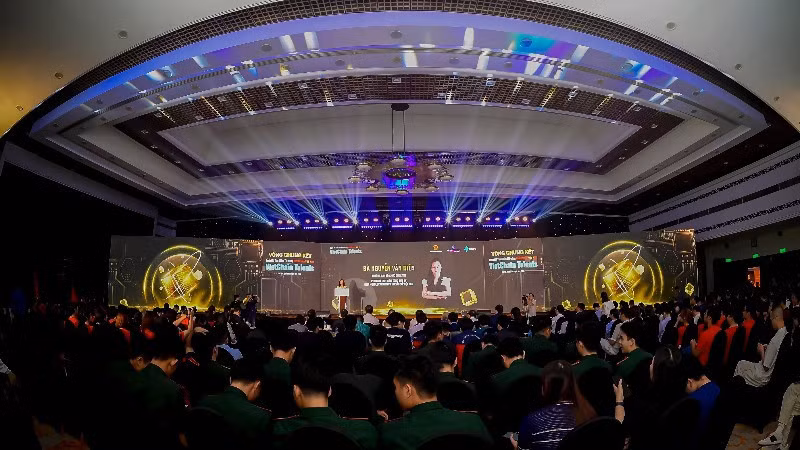 Vòng Chung kết Cuộc thi Tìm kiếm Tài năng Blockchain Việt Nam: VietChain Talents 2025