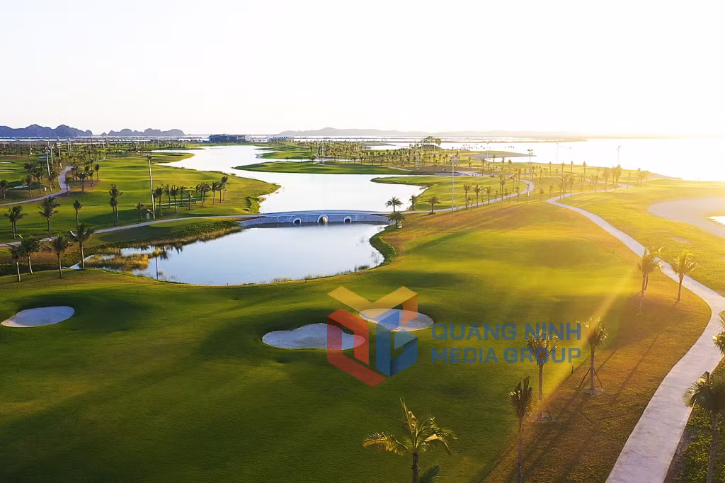 Sân golf Tuần Châu (9-2021). Ảnh: Đỗ Phương
