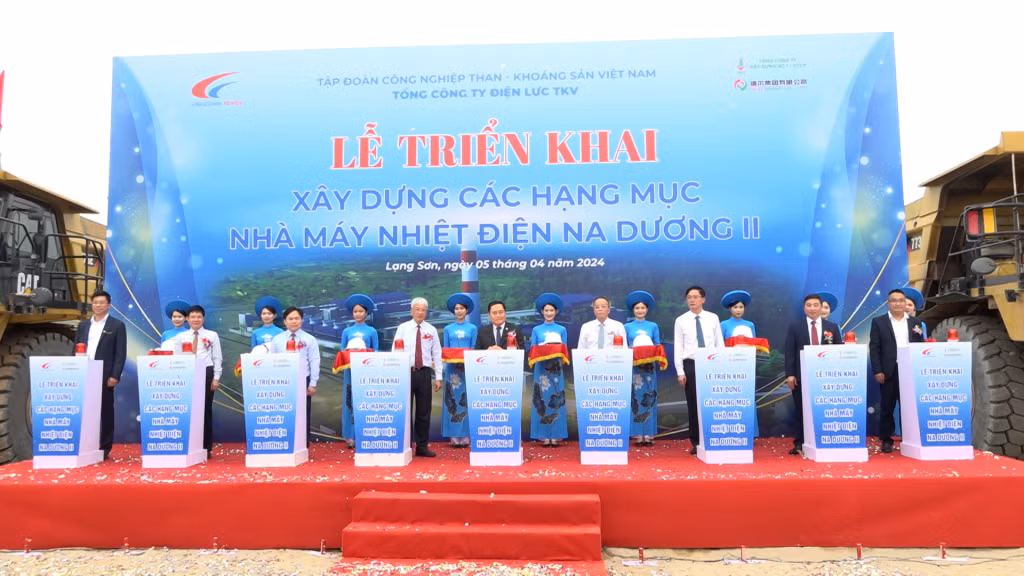 Nghi thức ấn nút khởi động triển khai xây dựng các hạng mục Nhà máy Nhiệt điện Na Dương II tại tỉnh Lạng Sơn. Ảnh CTV