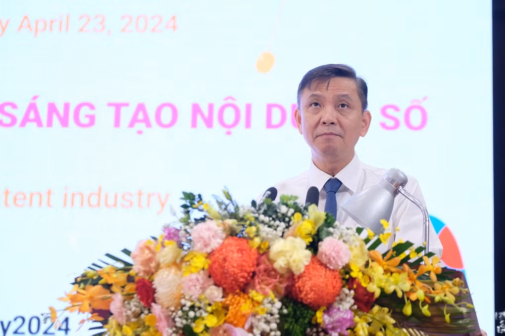Ông Trần Hoàng, Cục trưởng Cục Bản quyền tác giả (Bộ VH-TT&amp;DL) phát biểu tại cuộc tọa đàm "Bản quyền và phát triển bền vững ngành công nghiệp sáng tạo nội dung số" (Ảnh: Nguyễn Nguyễn).