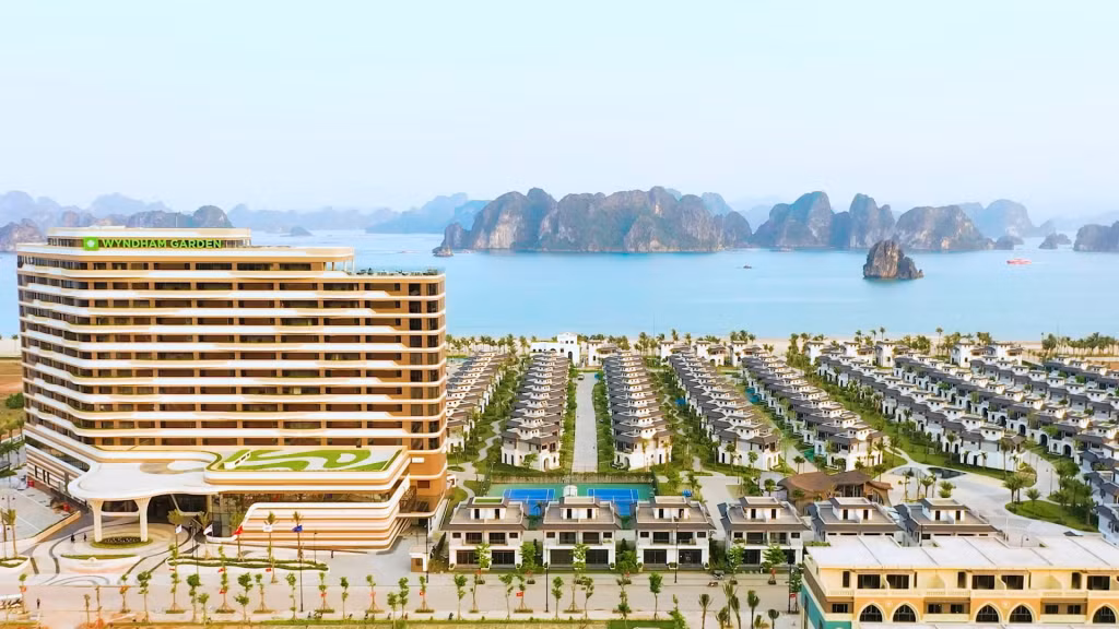 Khu nghỉ dưỡng Wyndham Garden Sonasea Vân Đồn đạt tiêu chuẩn 5 sao quốc tế đầu tiên tại Vân Đồn.