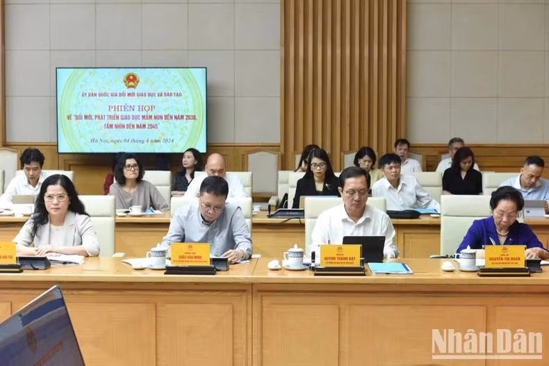 Các đại biểu tham dự phiên họp.