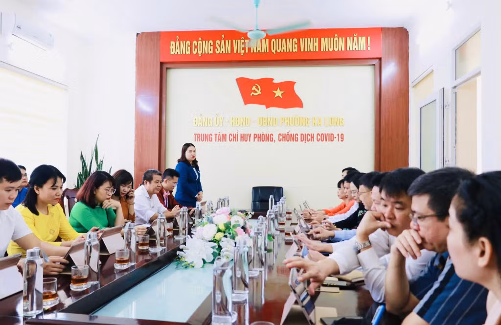 Phường Ka Long tổ chức cuộc họp “không giấy tờ”.