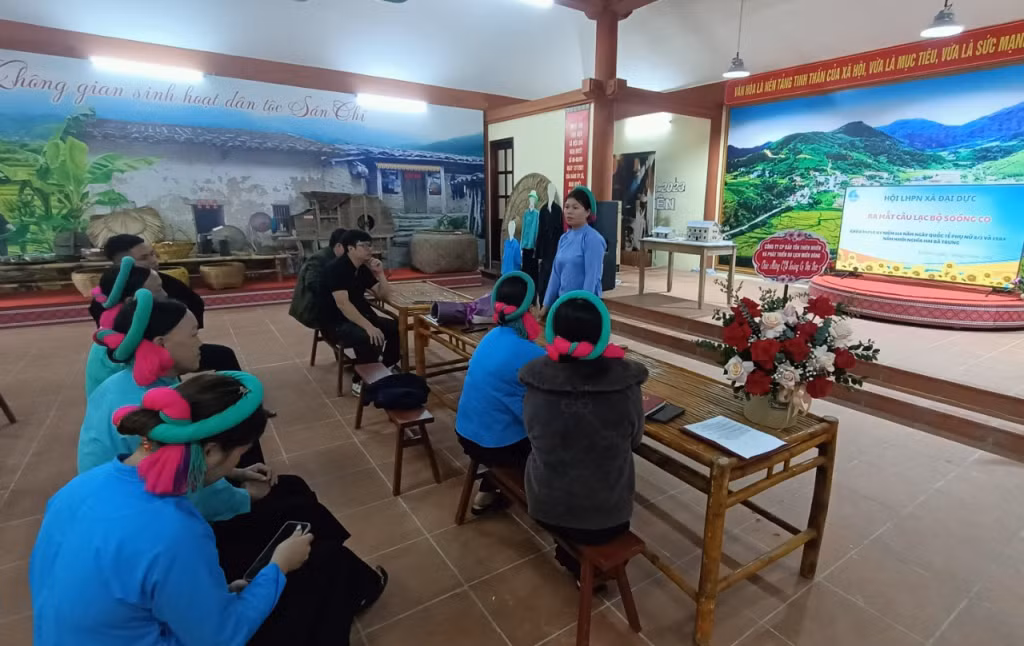 CLB Hát soóng cọ xã Đại Dực (huyện Tiên Yên) hiện có 10 thành viên, gồm cả nam và nữ.