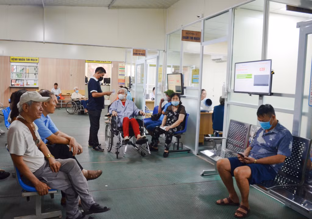 Hệ thống gọi số tự động tại Bệnh viện Đa khoa tỉnh giúp người bệnh chủ động khi chờ tới lượt khám.