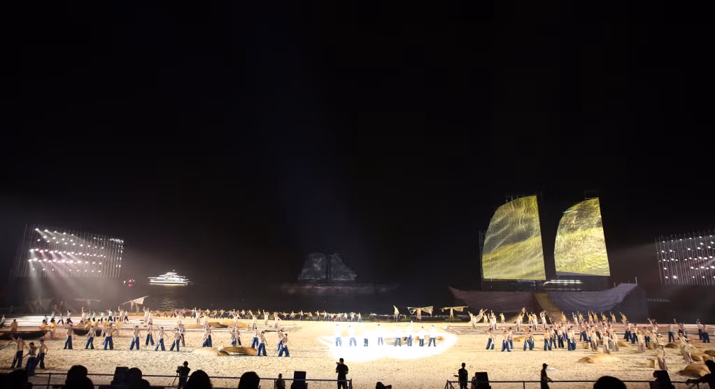 Carnaval Hạ Long 2024 với chủ đề “Bừng sáng Kỳ quan” sẽ diễn ra vào 20h10 phút, ngày 28/4/2024.