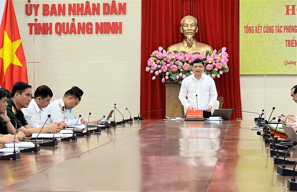 Đồng chí Nghiêm Xuân Cường, Phó Chủ tịch UBND tỉnh, Phó trưởng ban Thường trực Ban PCTT, TKCN và Phòng thủ Dân sự phát biểu chỉ đạo Hội nghị.