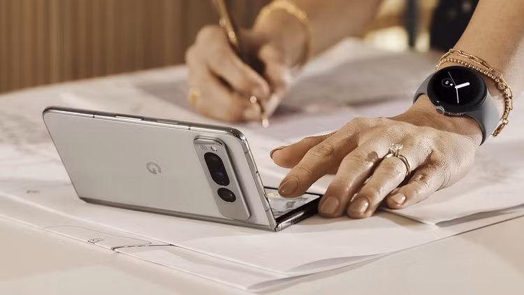 Google trình làng điện thoại gập Pixel Fold ảnh 3