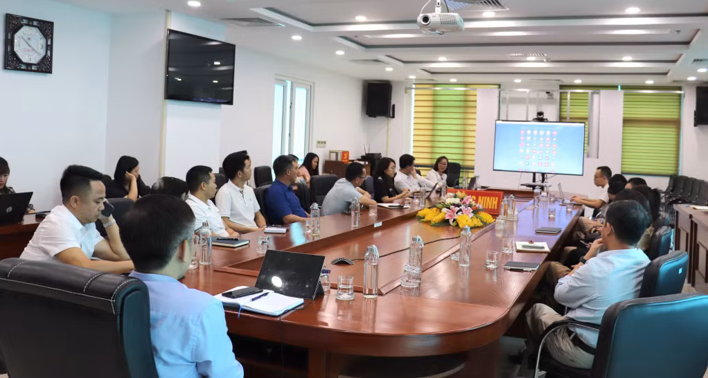 Sở Thông tin và Truyền thông tổ chức hội nghị trao đổi, cung cấp thông tin, hỗ trợ trên 20 doanh nghiệp thực hiện thí điểm chuyển đổi số.