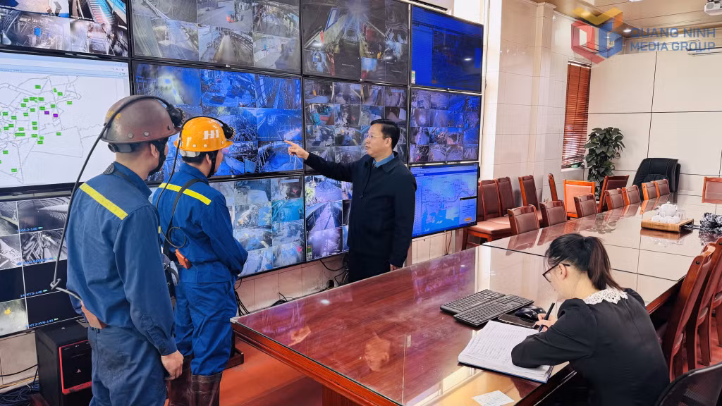 Áp dụng khoa học công nghệ và chuyển đổi số là giải pháp quan trọng để Than Thống Nhất hoàn thành các nhiệm vụ sản xuất, kinh doanh và quản trị đơn vị. Ảnh: Hoàng Yến