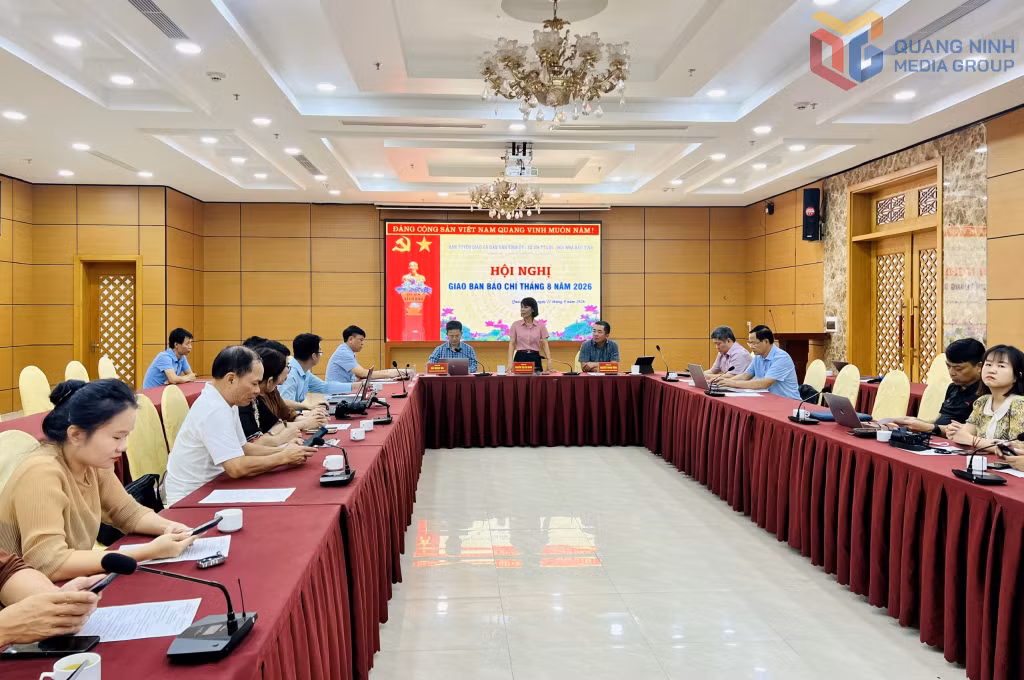 Toàn cảnh hội nghị.