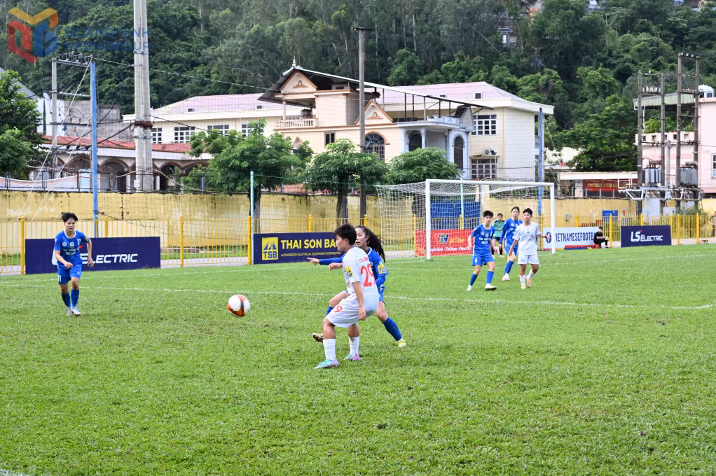 Phút 77, cầu thủ mang áo số 29 Y Za Lương nâng tỷ số 2-0 cho Phong Phú Hà Nam.
