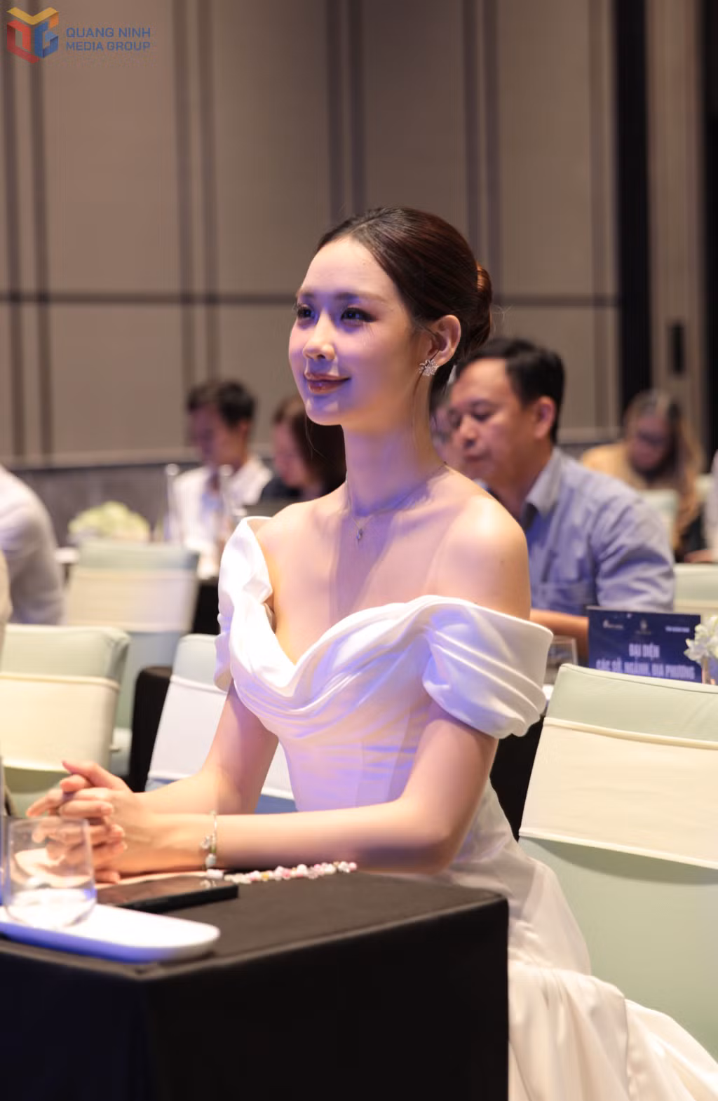 Hoa hậu Lê Nguyễn Bảo Ngọc tham gia họp báo.