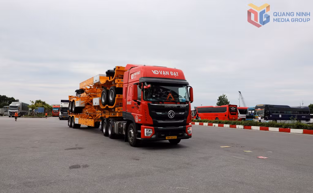Hoạt động logistics qua địa bàn KKT cửa khẩu Móng Cái.
