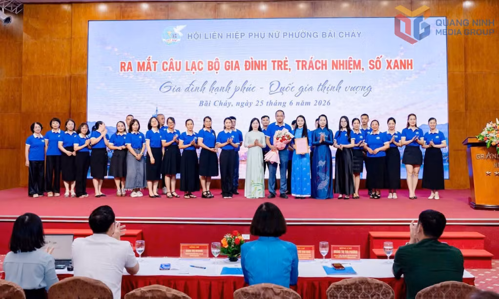 CLB “Gia đình trẻ trách nhiệm, số, xanh” của phường Bãi Cháy được thành lập với 23 gia đình, 48 thành viên.