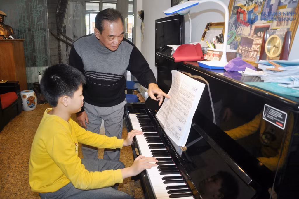 Nhạc sĩ Đỗ Hoà An là người có nhiều gắn bó và dành nhiều tâm huyết cho những sáng tác về ngành Than và người thợ mỏ.