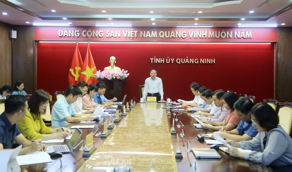 Đồng chí Nguyễn Xuân Ký, Ủy viên Trung ương Đảng, Bí thư Tỉnh ủy, Chủ tịch HĐND tỉnh kết luận buổi làm việc.