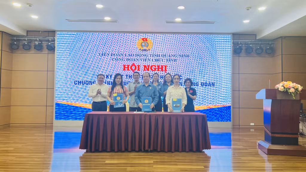 Công đoàn viên chức tỉnh ký kết chương trình Phúc lợi cho đoàn viên công đoàn với Công ty TNHH Bell Đức và Cơ sở sản xuất kinh doanh chè Nguyễn.